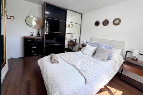 bedroom3_2.jpg
