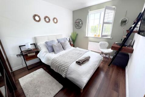 bedroom3_1.jpg