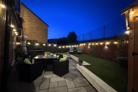 house_rear_night_2.jpg