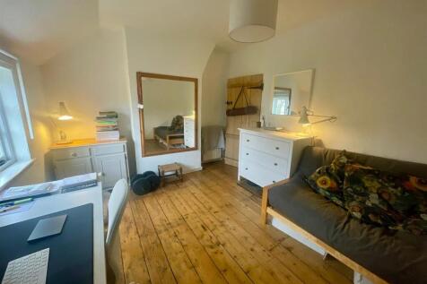 WhatsApp Image 2025-10-30 at 12.17.58 (1).jpeg