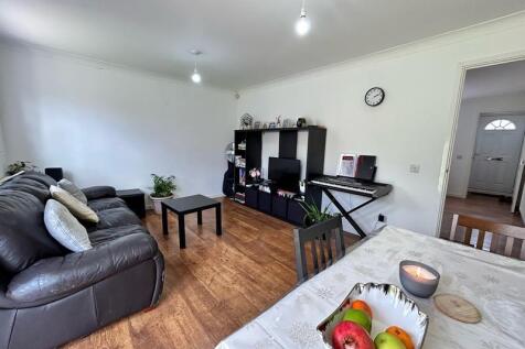 Lounge-1_edd4-ffef-05d7-7380-9215-0c5b-b0a0-83f2_2