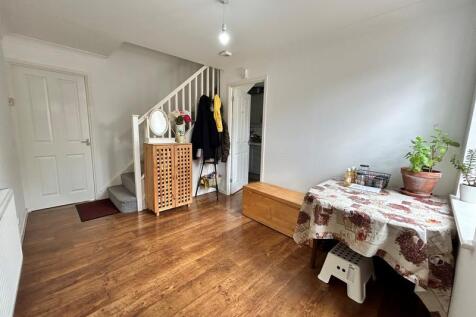 Dining-room_235e-6903-19fa-11c4-50a3-5b81-2662-94f