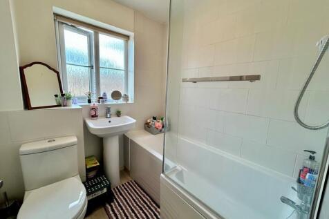 bathroom_4e4f-6731-34e4-2481-0743-90db-ee36-ccc1_2