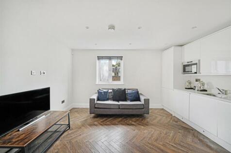 Lounge/Kitchen