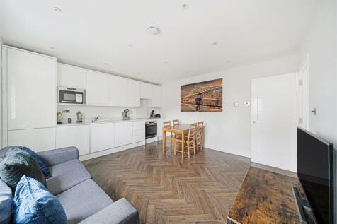 Lounge/Kitchen