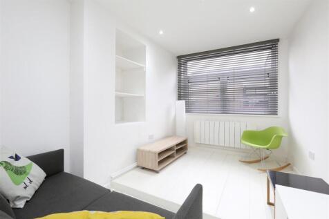 Studio Room