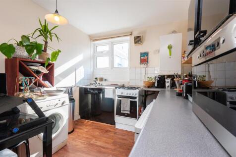 Lounge/Kitchen