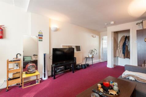 Lounge/Kitchen