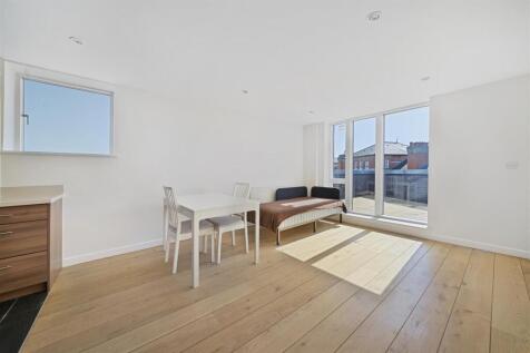 Reception/Kitchen