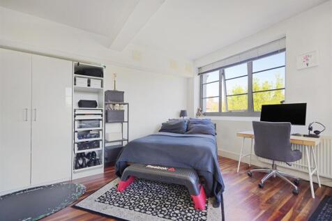 Reception/Dining/Bedroom