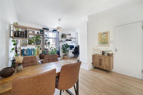 Reception Room/Dining Room
