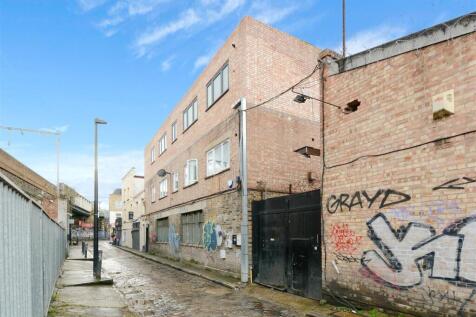 Hollybush Place