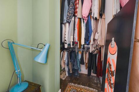 Walk-in Wardrobe