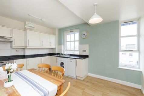 Reception/Kitchen