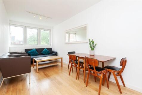 Open Plan Reception/Kitchen Area