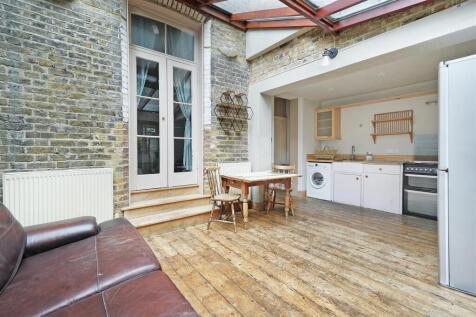Reception/Kitchen