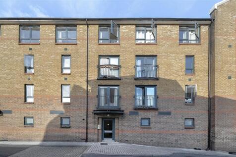 Kempton Court