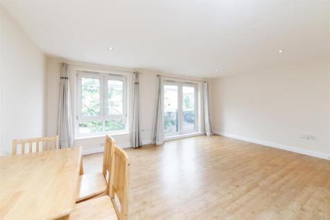 Lounge/Kitchen