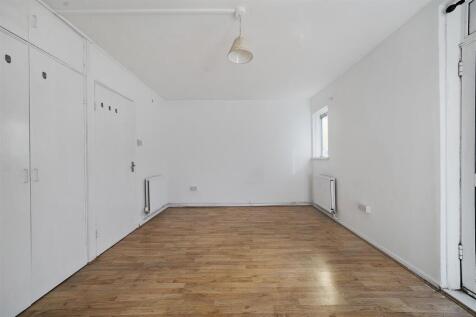Studio Room