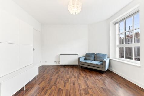 Studio Room