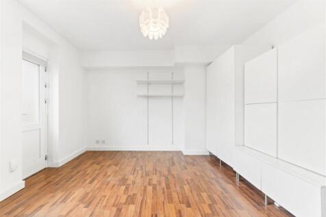 Studio Room