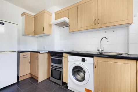 Kitchen/ Dining Area