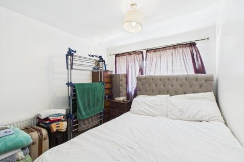CAM01909G0-PR0319-STILL009