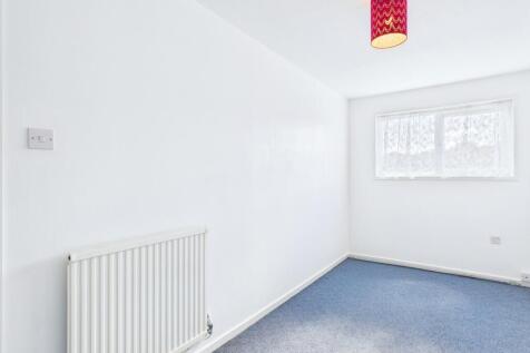 CAM01909G0-PR0399-STILL018