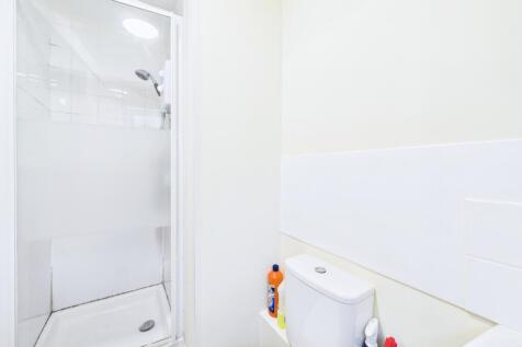 CAM01909G0-PR0409-STILL006