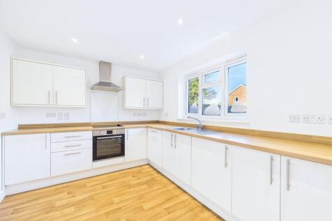 CAM01909G0-PR0435-STILL004