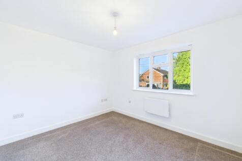 CAM01909G0-PR0435-STILL013