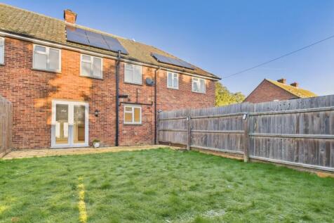 CAM01909G0-PR0435-STILL009