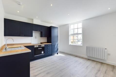 CAM00868P1-PR0045-STILL04