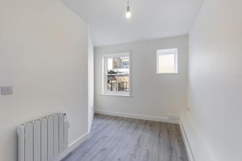 CAM00868P1-PR0045-STILL01