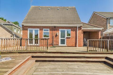 CAM01909G0-PR0334-STILL011