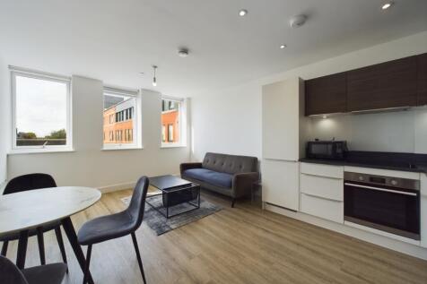 CAM01909G0-PR0177-STILL004