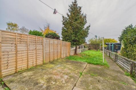 CAM01909G0-PR0415-STILL012