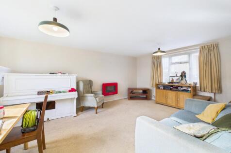 CAM01909G0-PR0412-STILL004