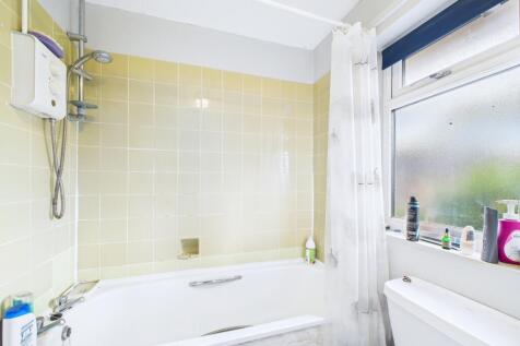 CAM01909G0-PR0412-STILL006