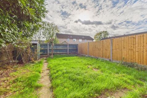 CAM01909G0-PR0412-STILL008