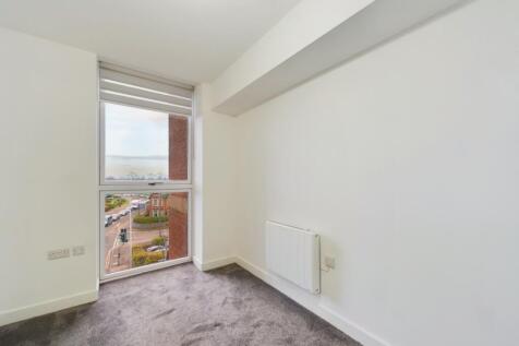 CAM01909G0-PR0278-STILL002