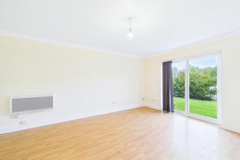 CAM01909G0-PR0414-STILL003