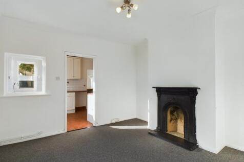 CAM01909G0-PR0071-STILL005