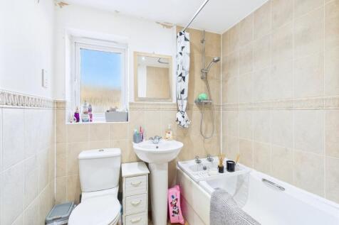 CAM01909G0-PR0342-STILL007