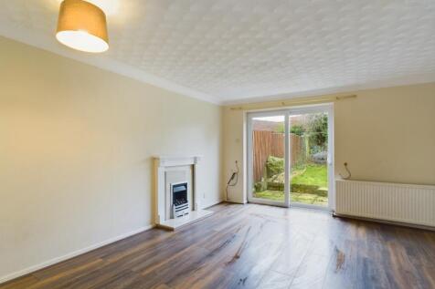 CAM01909G0-PR0272-STILL010