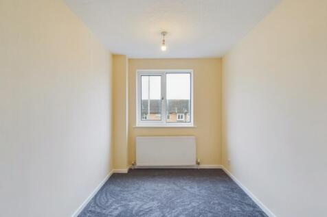 CAM01909G0-PR0272-STILL003