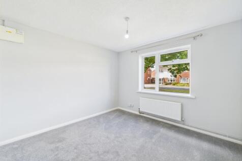 CAM01909G0-PR0357-STILL012