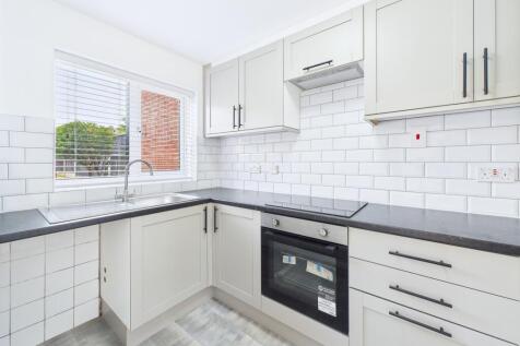 CAM01909G0-PR0345-STILL001