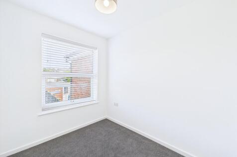 CAM01909G0-PR0345-STILL015