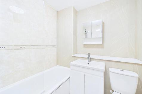 CAM01909G0-PR0345-STILL012